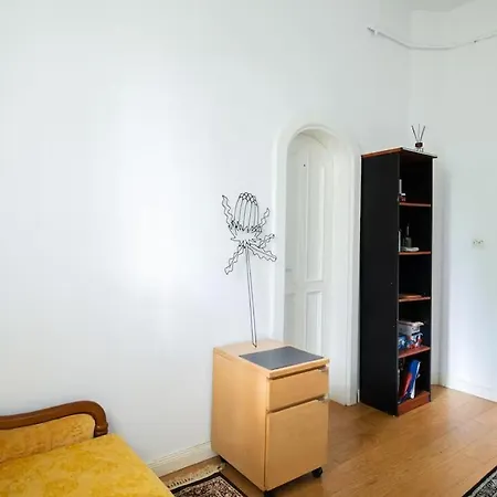 Authentic Interbelic In The Center Apartment *