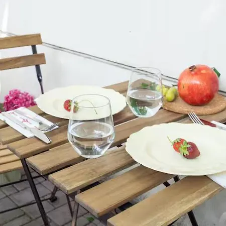 Authentic Interbelic In The Center