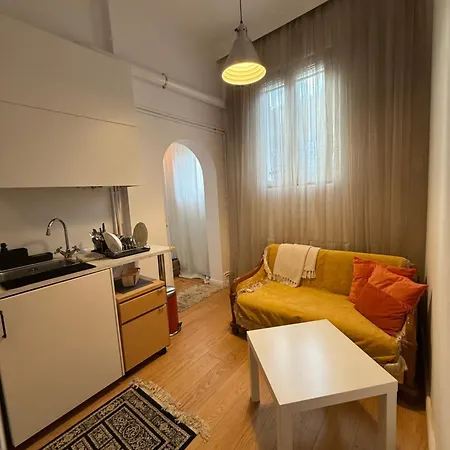 Authentic Interbelic In The Center Apartman