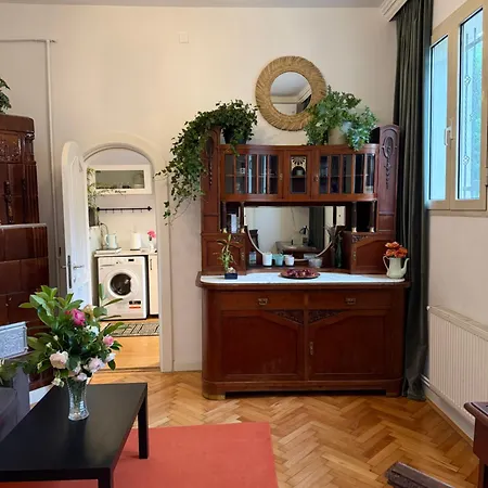 Apartment Authentic Interbelic In The Center