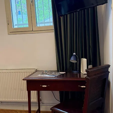 Authentic Interbelic In The Center Apartment Bucharest