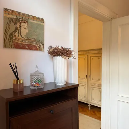 Authentic Interbelic In The Center Apartment Bucharest