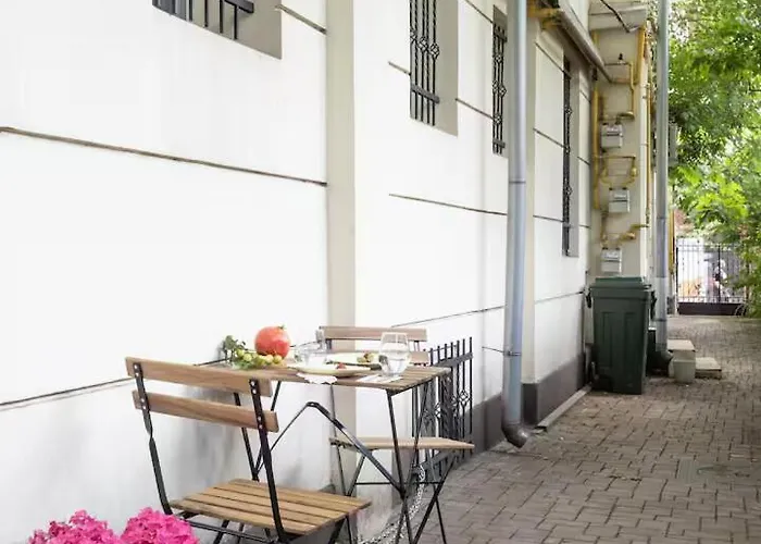 Authentic Interbelic In The Center *