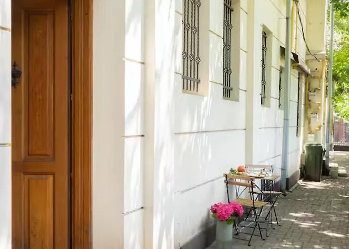 Authentic Interbelic In The Center Апартаменти Бухарест