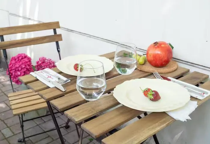 Authentic Interbelic In The Center