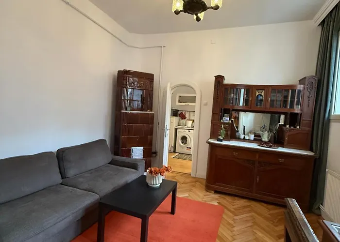 Authentic Interbelic In The Center アパート