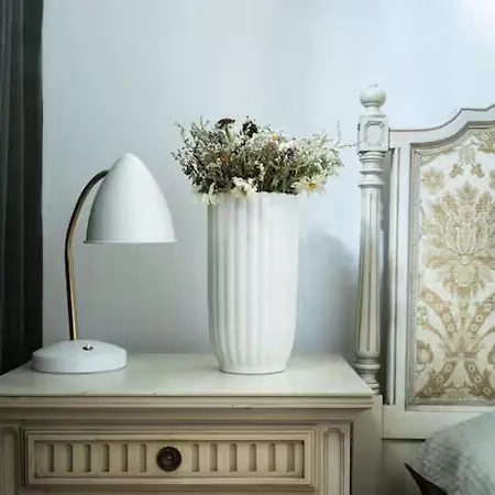 Authentic Interbelic In The Center *